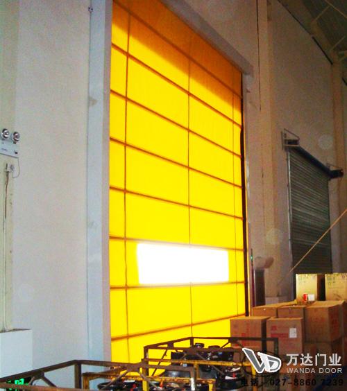 六枝特工厂堆积门